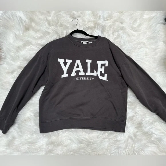 Crewneck - Picture 1 of 3